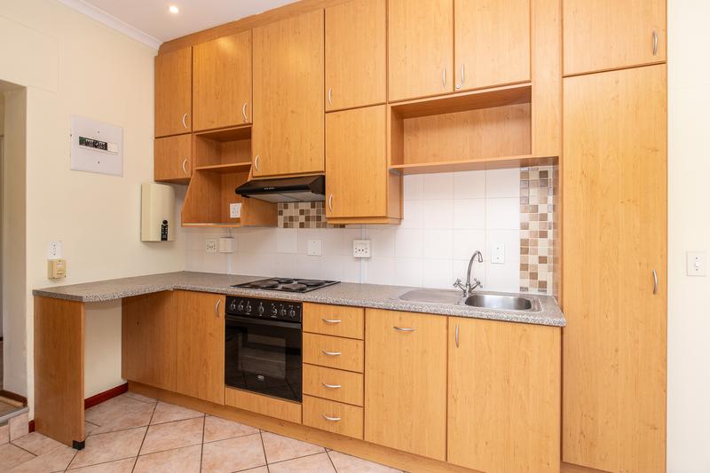 5 Bedroom Property for Sale in Bergvliet Western Cape